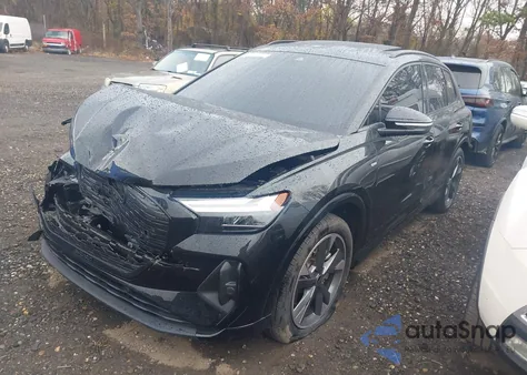 2024 Audi Q4 E-Tron Premium 55 Quattro z USA, uszkodzony, nr VIN WA1KUBFZ2RP063694